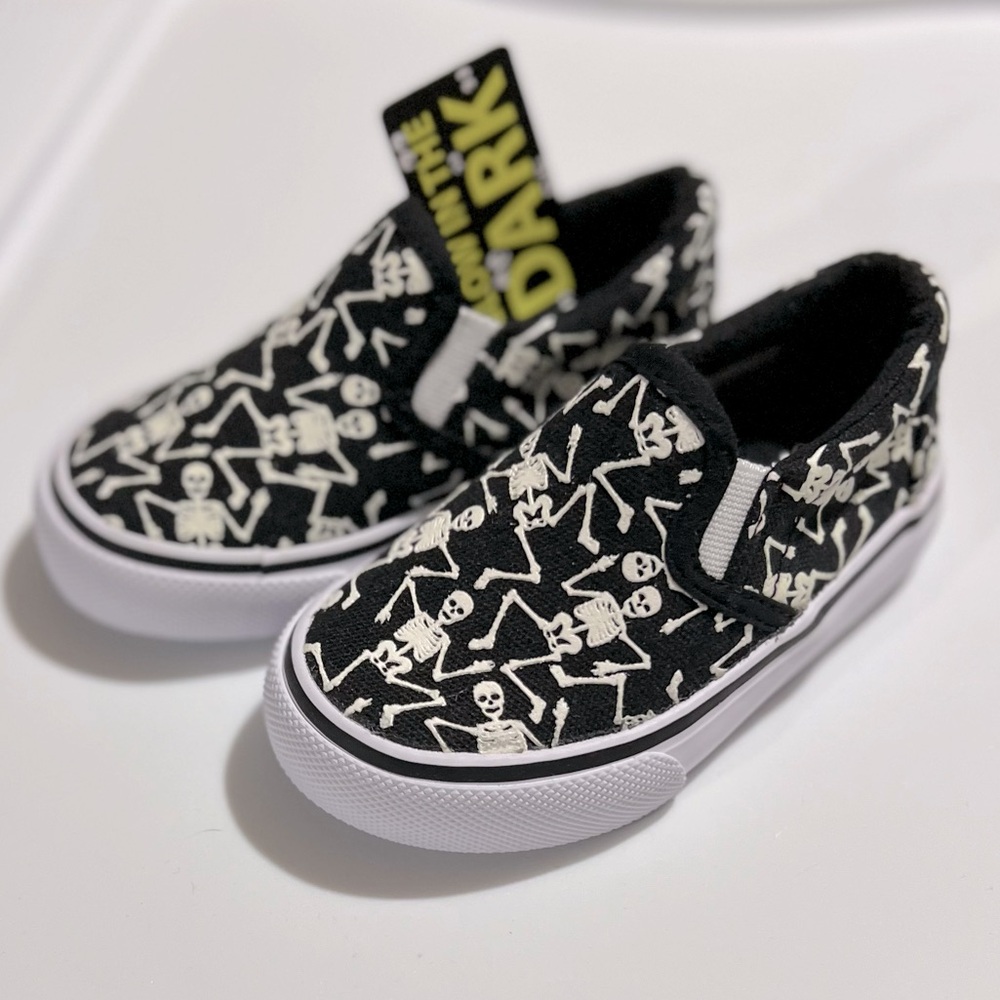 NEW Skeleton Slip on Shoes toddler 5 glow in the dark Halloween